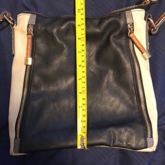 Maurices crossbody purse. - Picture 7 of 9